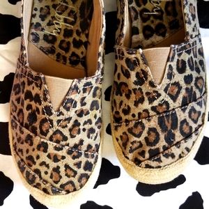 Sam & Libby cheetah print canvas slip on sneakers/espadrilles